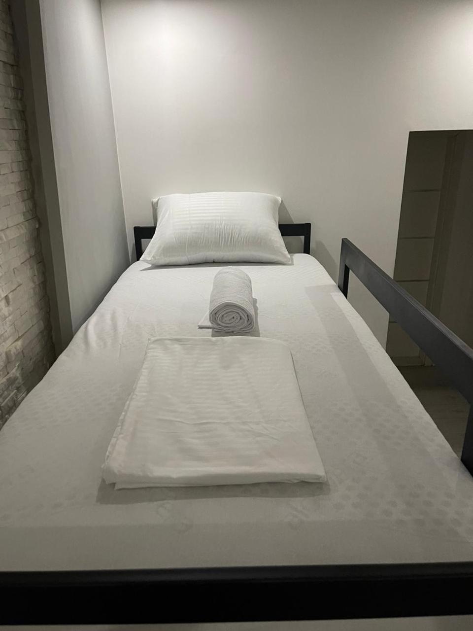Shesh Hostel Pristina Buitenkant foto